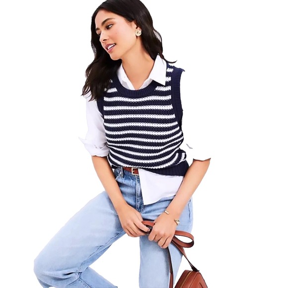 The Unbranded Brand Sweaters - Sleeveless Knit Jumper TopWm's M | Navy Stripe Scandi Preppy Sweater Vest